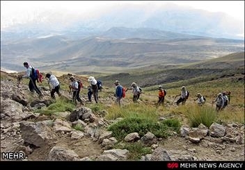 نشانه هایی از کوهنوردان مفقود شده گرگان پیدا شد/ جستجو ادامه دارد