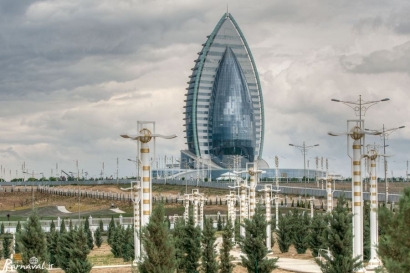 گروکشی پردرآمد ترکمنستان در غفلت مسئولان ایران/ جواب صادرکنندگان گلستانی را چه کسی می‌دهد؟